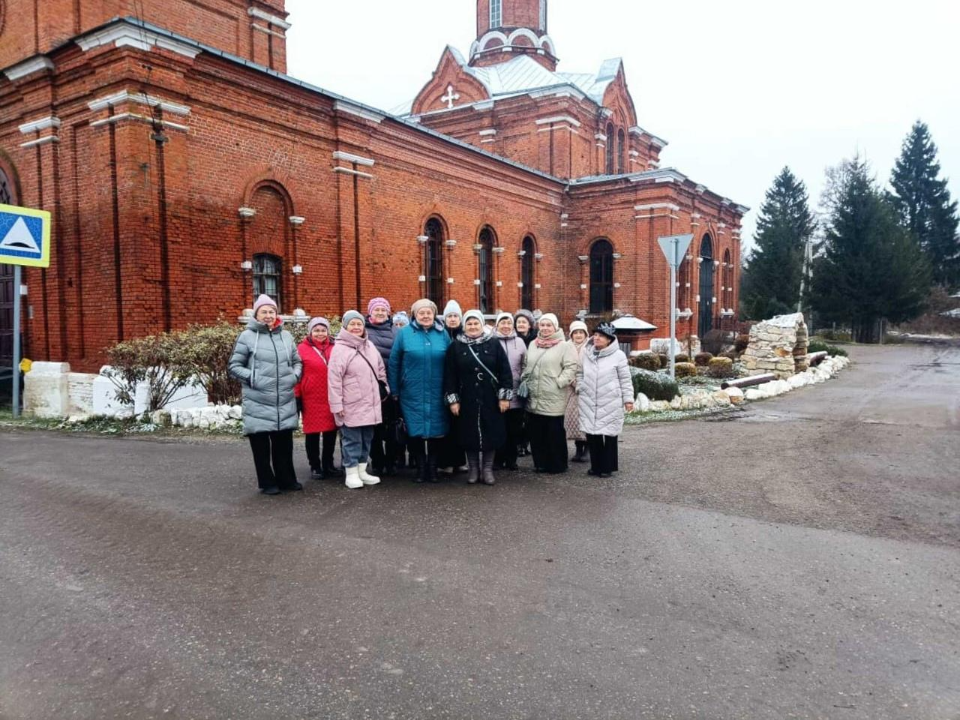 Зарайские пенсионеры познакомились с жизнью прихода Успенского храма в Рожново