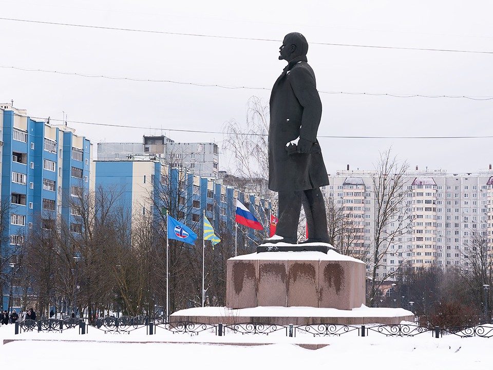 Садовые диваны установят на площади Ленина