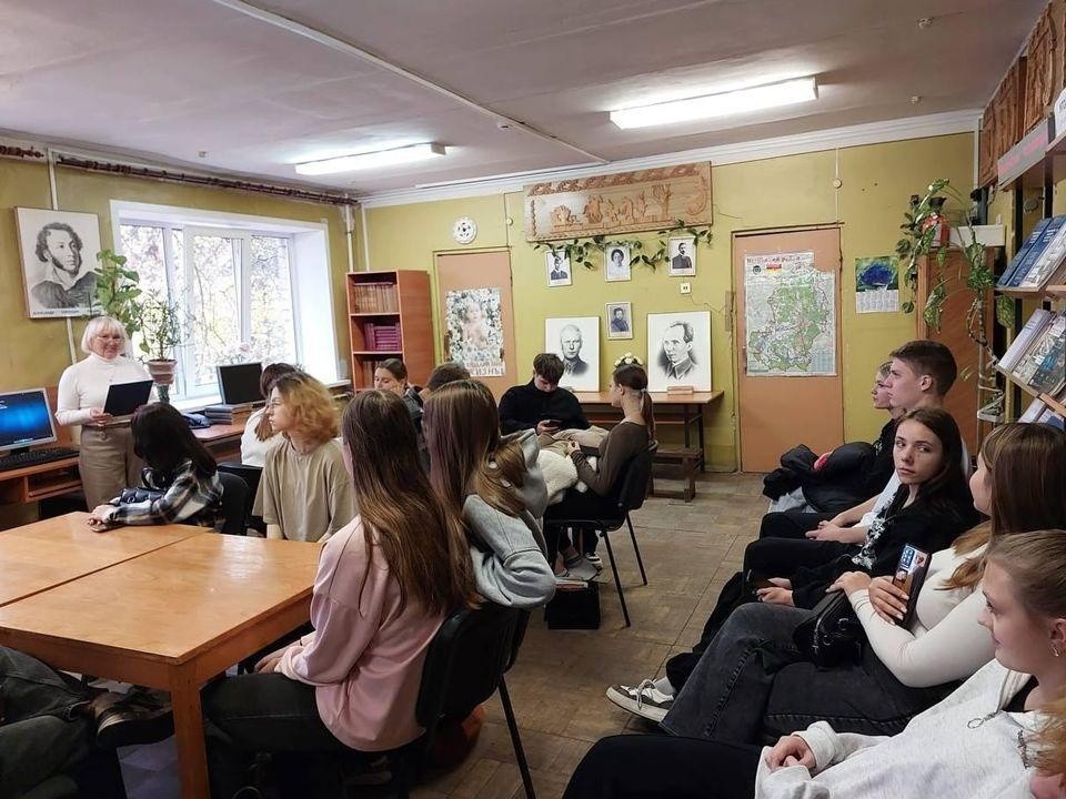 День школьных библиотек отметили студенты колледжа