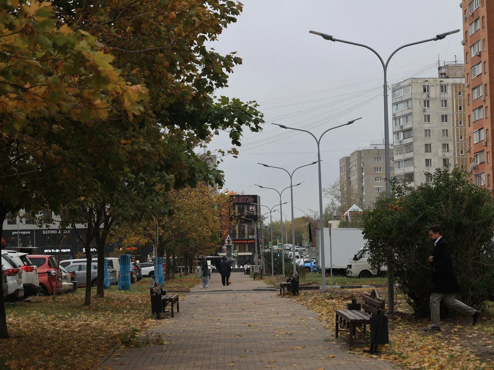 В Дзержинском выясняют причины отсутствия света на Лазуринском бульваре