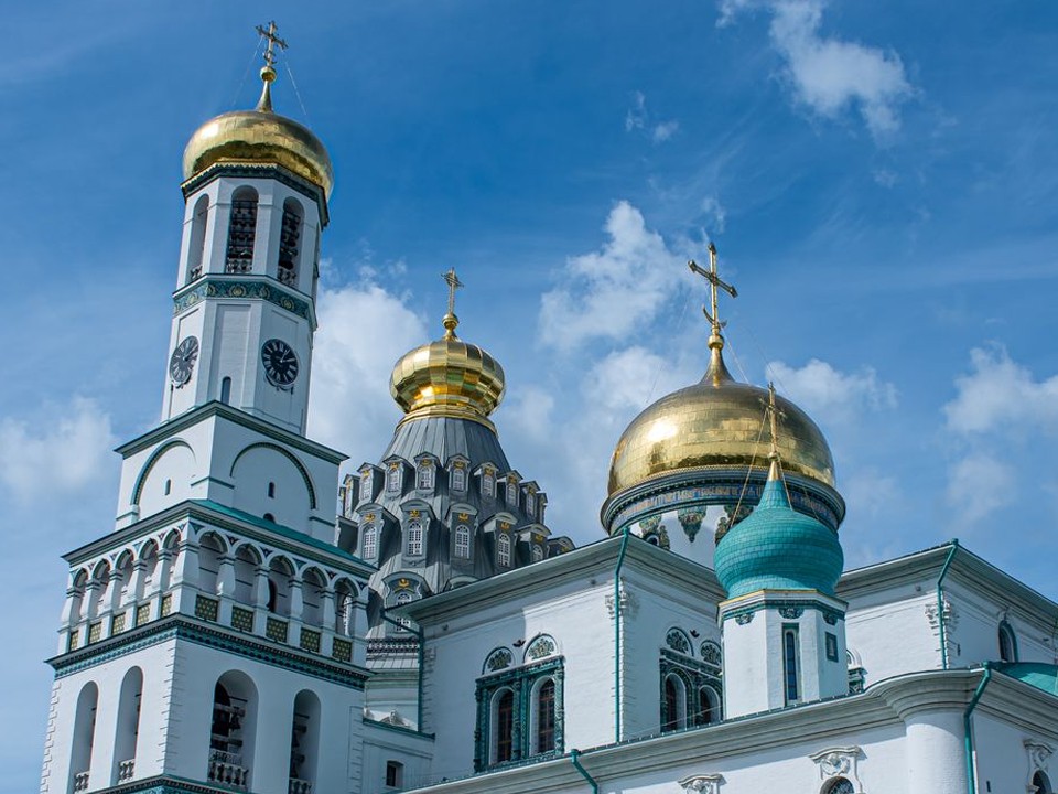 Долголеты погрузились в духовное наследие Ново-Иерусалимского монастыря и истринского театра