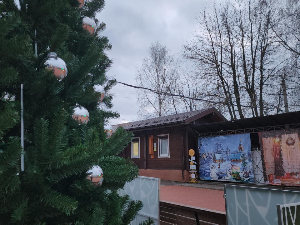 В павловопосадском парке сделали фотозону к новогодним праздникам