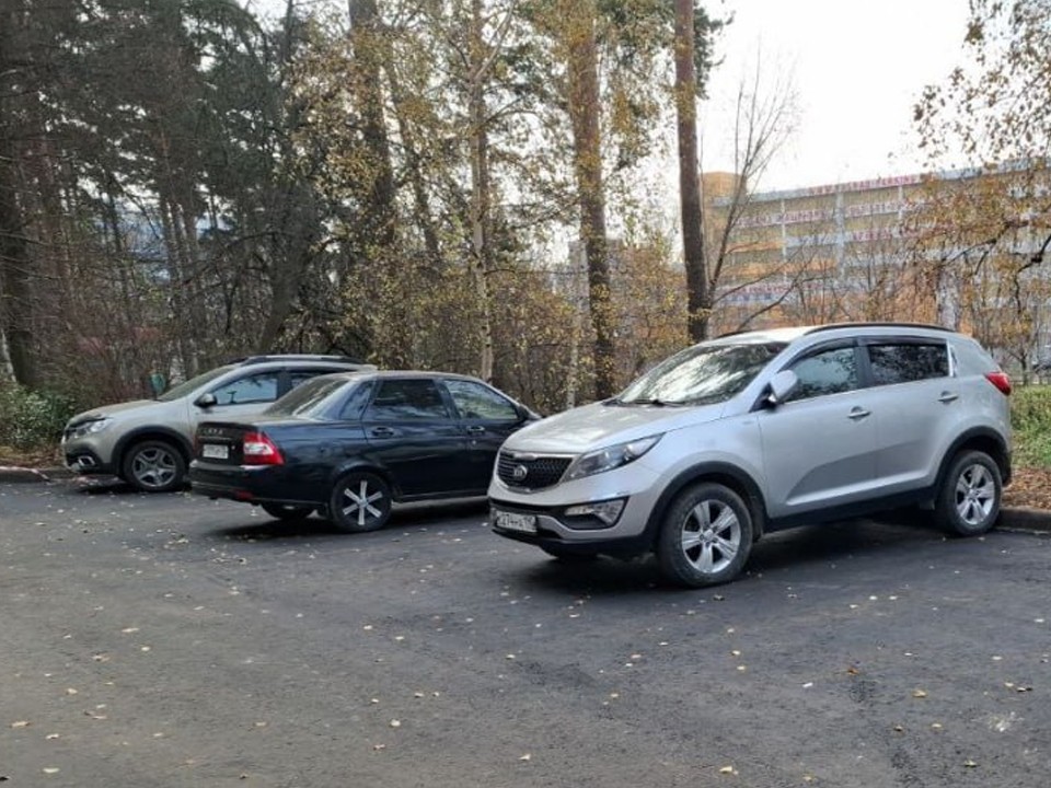 Во дворах на улице Комсомольской уложили новый асфальт