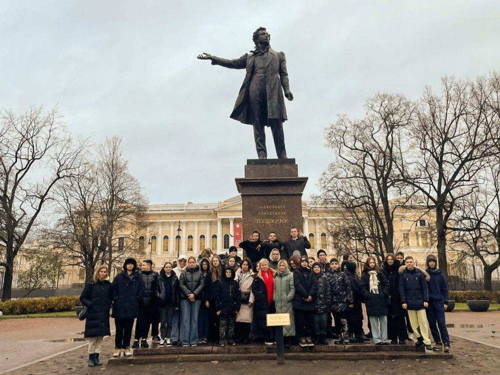 Юные лесоводы из Дмитрова на экскурсии в Петербурге узнали, как учились лицеисты XIX века