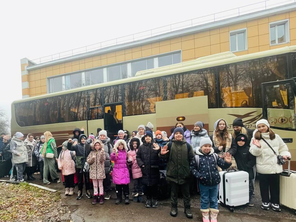 Дети из Чехова проведут осенние каникулы в лагере «Лужки»