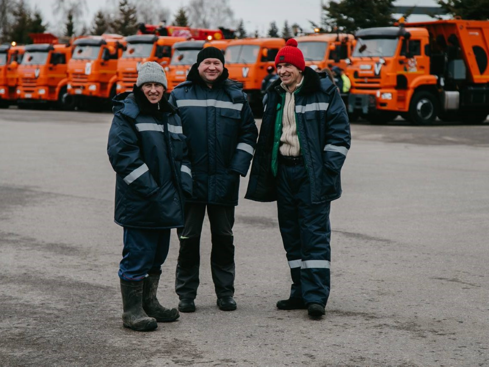 Зарплату от 100 тыс. руб. обещают водителям комбинированных дорожных машин в Чехове