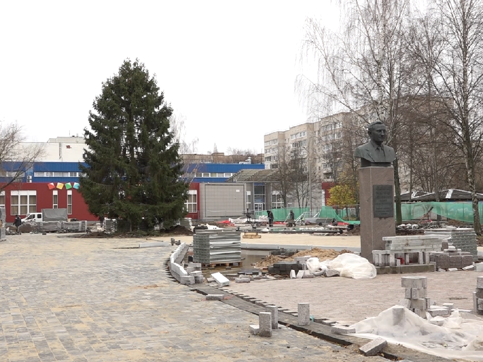 Благоустройство сквера имени Павла Журавлева в Дубне завершат к Новому году