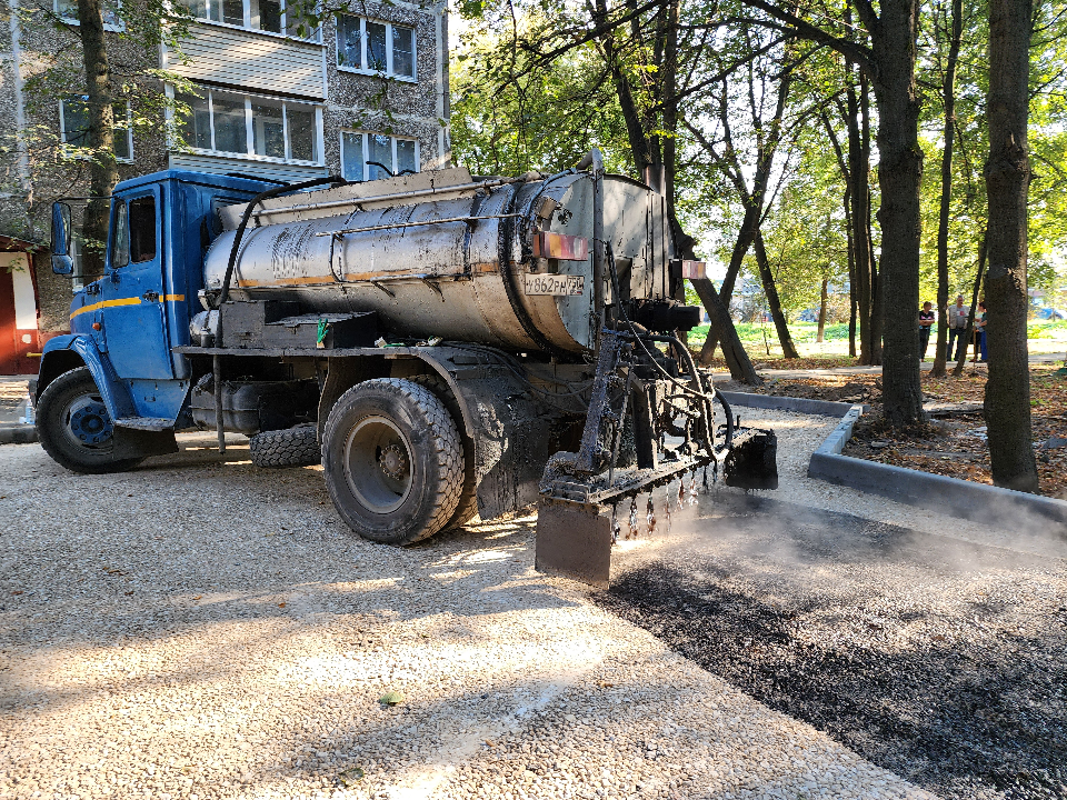 Какие дворовые территории в Ленинском округе благоустроили в этом году