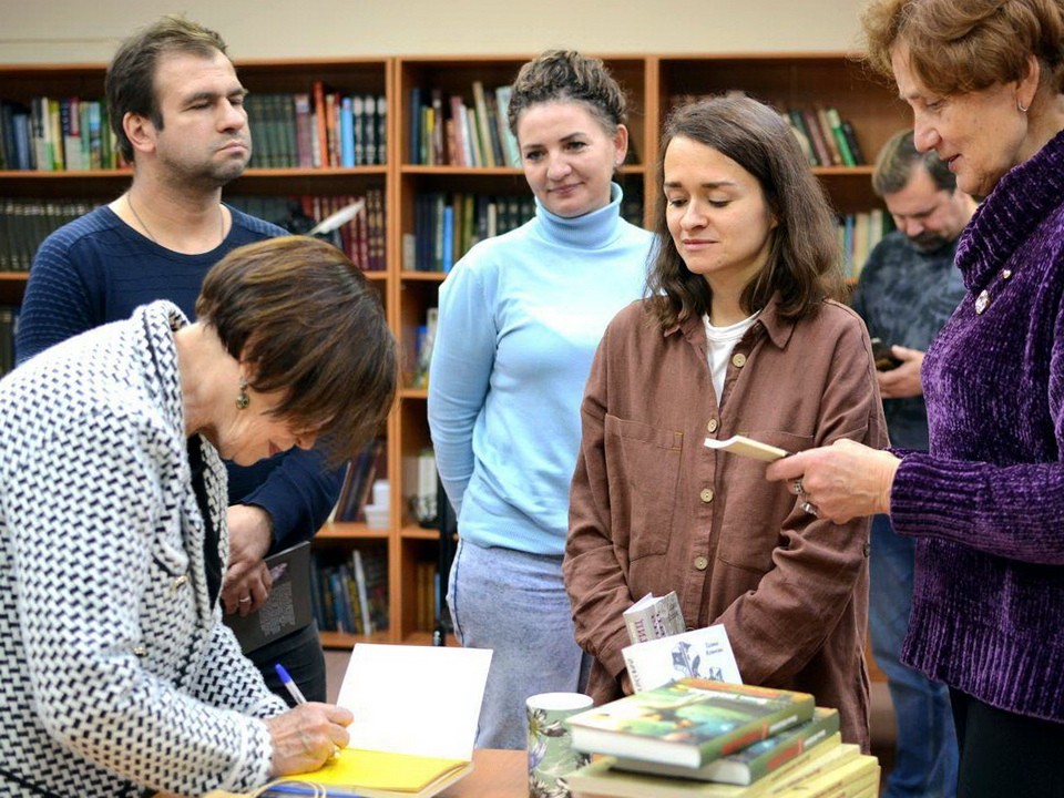 Автор стихов и прозы вернулась в родной Ногинск, чтобы подарить свои книги