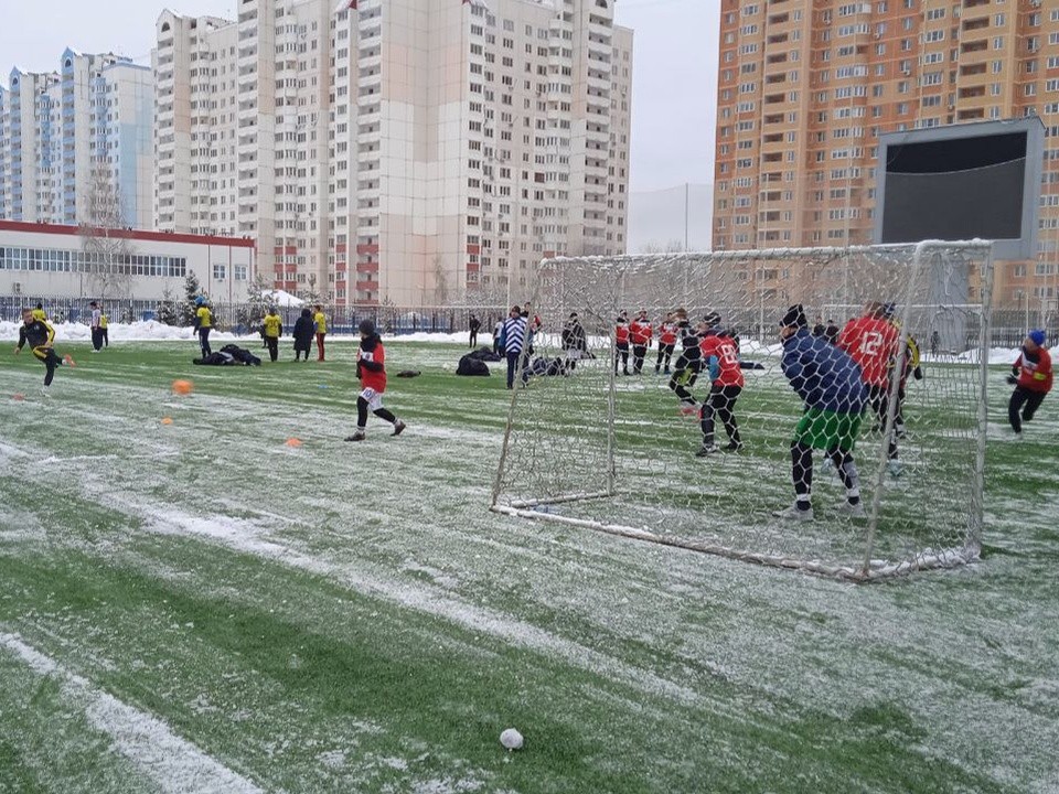 Ветераны ФК «Заря» лидируют на зимнем первенстве по футболу