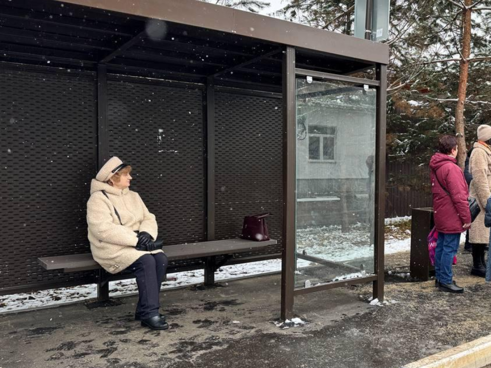 Антивандальные остановки появились в поселках Кратово и Ильинский