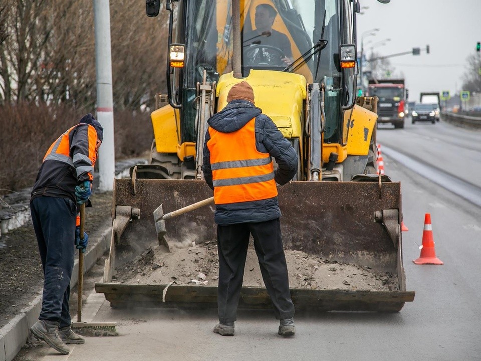 На дорогах в Котельниках отремонтировали ограждения и знаки