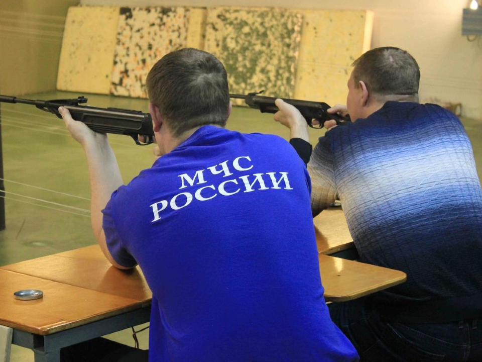 Коломенские спасатели показали свою меткость в соревнования по стрельбе