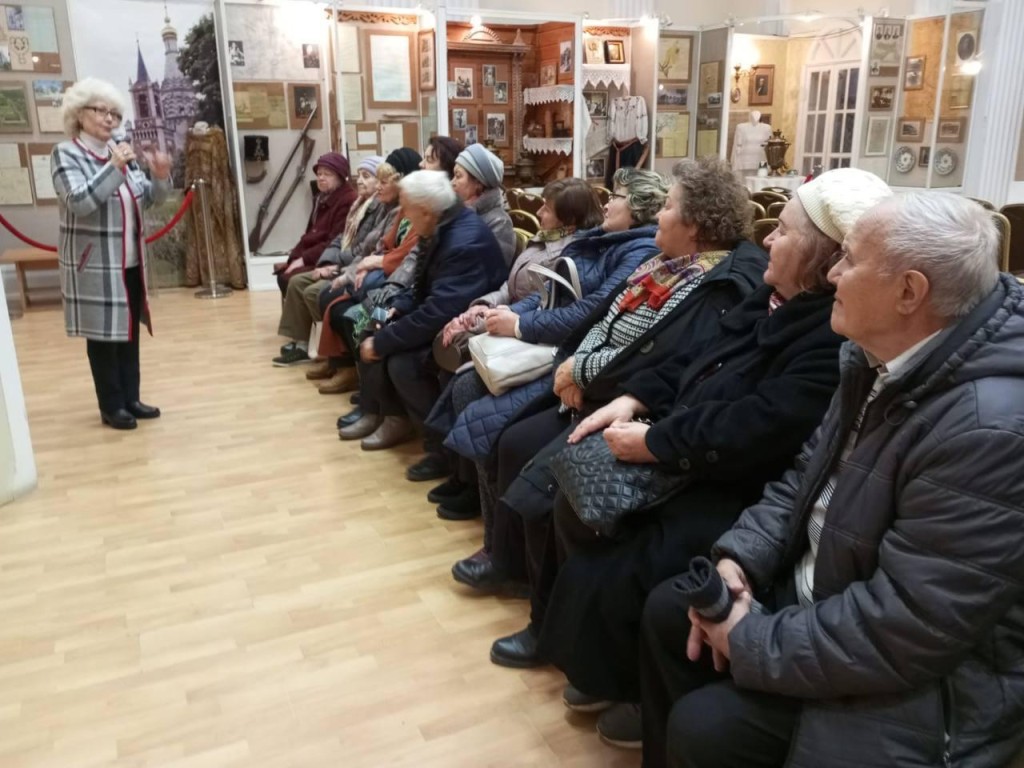 Пенсионеры из Домодедова смогут отправится на экскурсии по городам Подмосковья