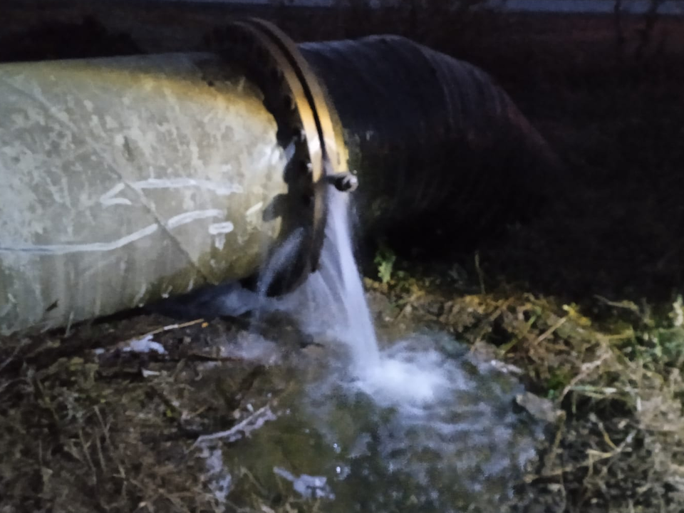 Прорыв в сетях горячего водоснабжения на Юбилейной в Люберцах устранят до 18.00