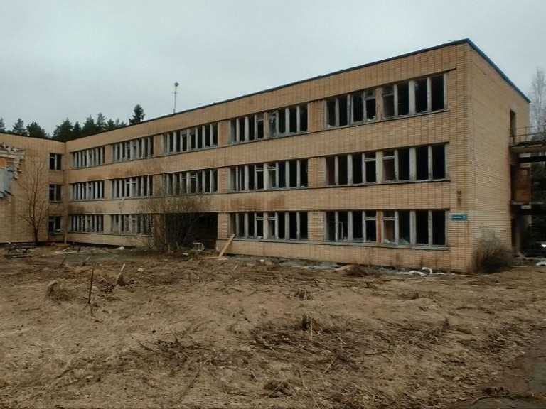 Бывший детский лагерь «Спутник» выставили на торги за 158 млн руб.