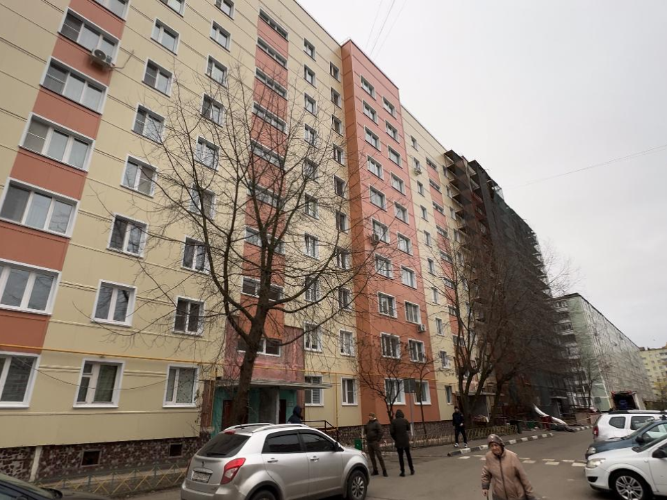 На две трети завершены работы по капитальному ремонту дома на Красноармейской