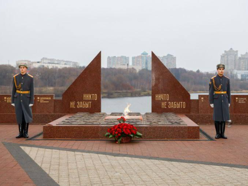 В Раменском зажгли «Вечный огонь» после завершения благоустройства площади Победы