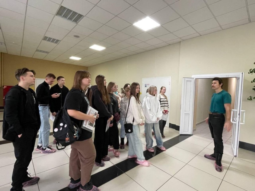 Старшеклассники из Запрудни познакомились с профессиями будущего в университете «Дубна»