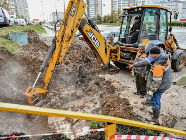 Перекопанный двор на Парковой улице вернут в прежнее состояние до конца ноября