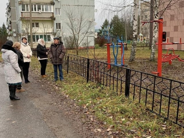 В Синичине отремонтировали уличные тренажеры по просьбам местных жителей