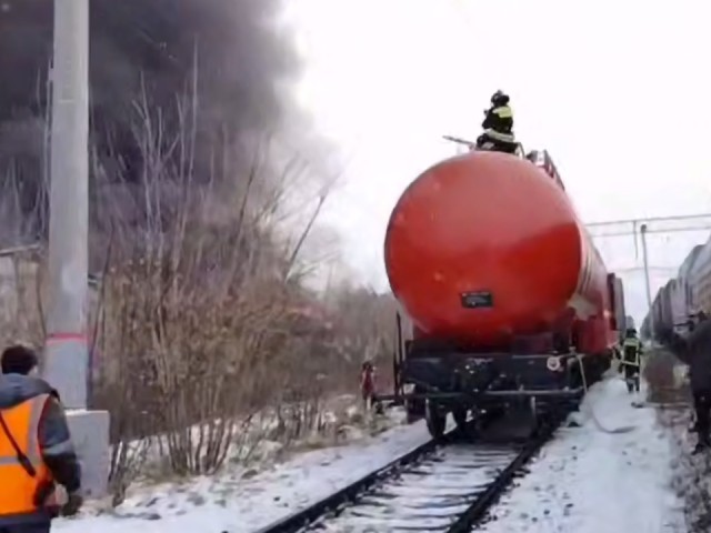 Пожар в мебельном цеху в Подольске локализовали