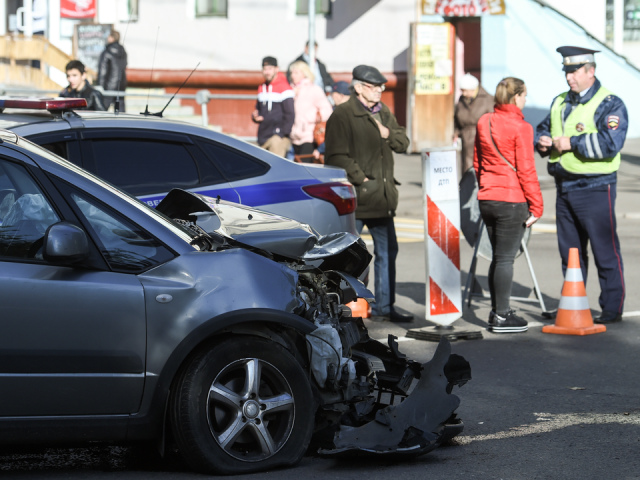 В Трубино произошла авария с участием такси и мотоцикла