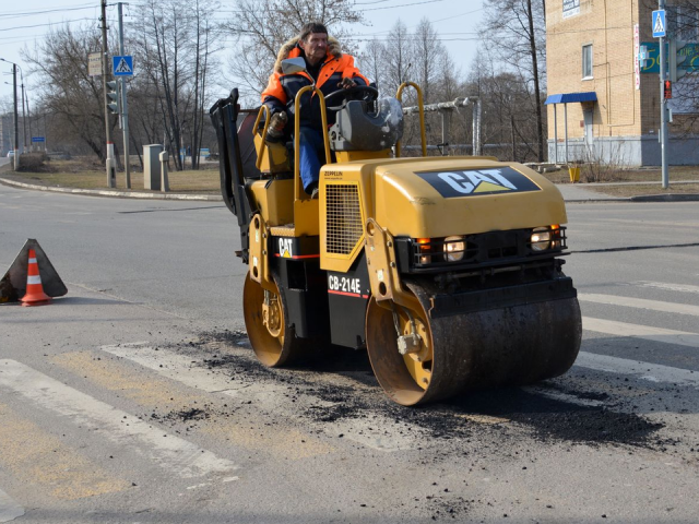 В микрорайоне Красная Горка сделают ямочный ремонт