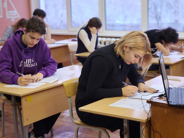 Пробный этап ОГЭ прошел в школах Можайского округа