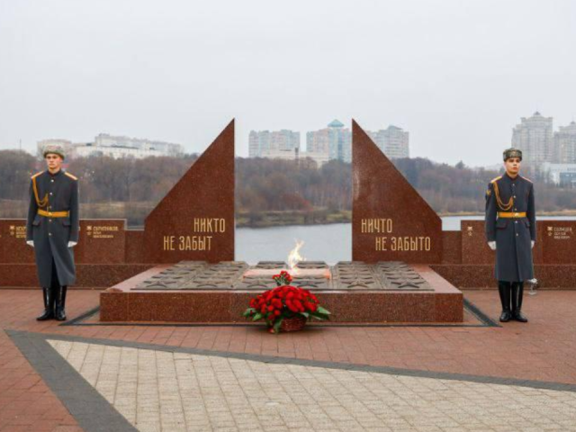 В Раменском зажгли «Вечный огонь» после завершения благоустройства площади Победы