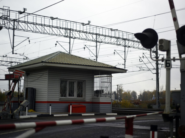 Переезд в Сафоново временно закроют для автотранспорта