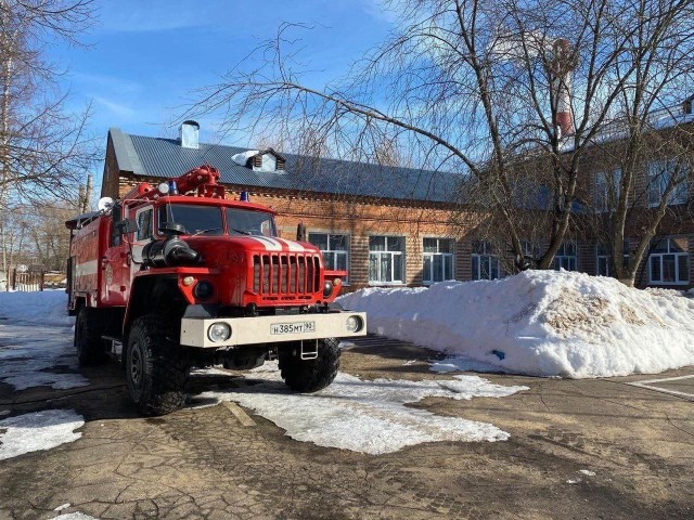 Пожарные устранили опасные последствия ДТП в Дорохово