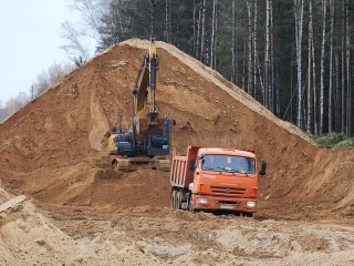 Второй выход подземного пешеходного перехода строят на трассе М-1 под Рузой