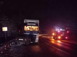 Спасатели освободили зажатого в автомобиле мужчину после ДТП в Шатуре