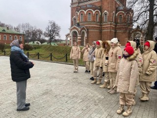 Талдомские юнармейцы передали семьям погибших красноармейцев их личные вещи