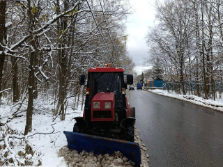 Более 300 км дорог обработали от снега и льда в Ленинском округе