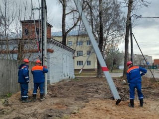 Энергетики Павловского Посада улучшили качество электричества в трех СНТ