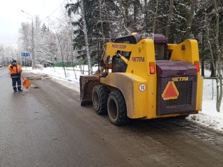 Краснознаменские дороги и дворы расчистили от снега после циклона «Каэтано»