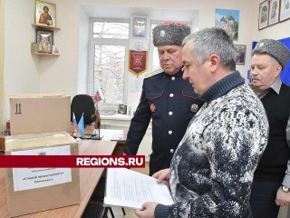 Казаки Власихи передали в зону СВО аккумуляторы, фонари и перевязочные пакеты