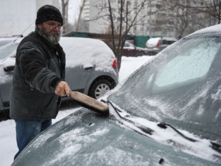 Подмосковье накрыл снегопад