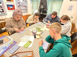 «Пошуметь» и слепить глиняную игрушку смогли участники «Ночи искусств» в Кашире