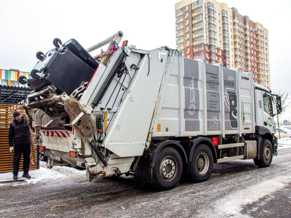 Спецтехника подмосковных регоператоров работает в усиленном режиме