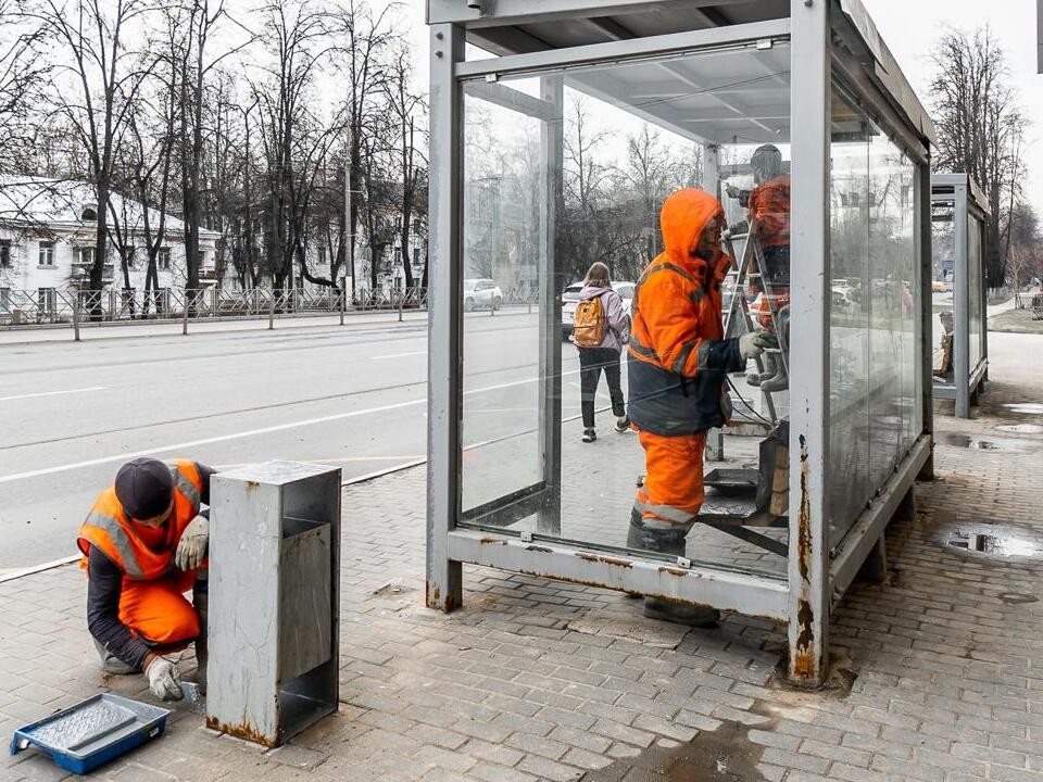 Дорожные службы Подмосковья обновили остановочные павильоны в шести округах