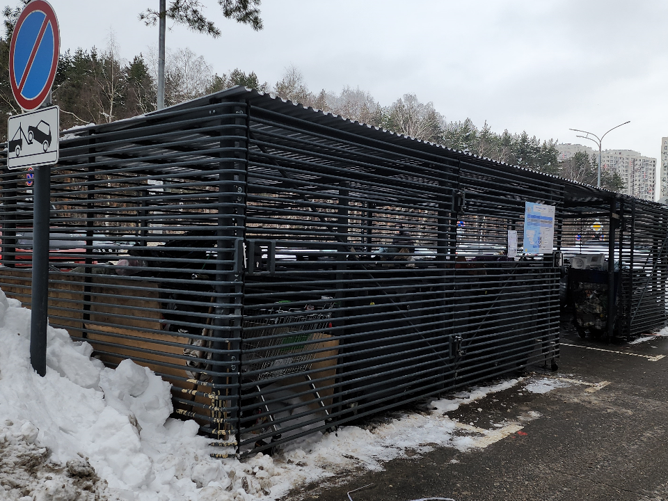 В поселке Лесное Можайского округа строят контейнерную площадку