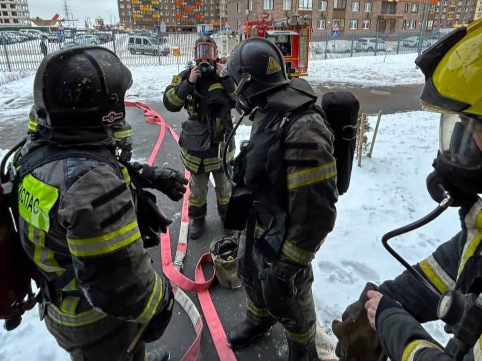 Спасатели Люберец показали школьникам, как действовать при пожаре