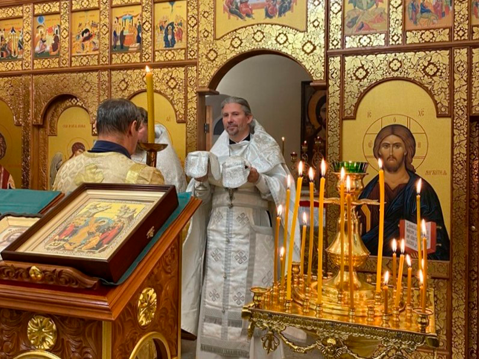 Первое богослужение в новом храме собрало верующих в деревне Чулки-Соколово