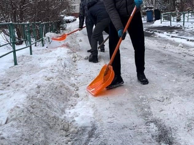 Более 14 тыс. территорий Подмосковья расчистили от снега с 8 декабря