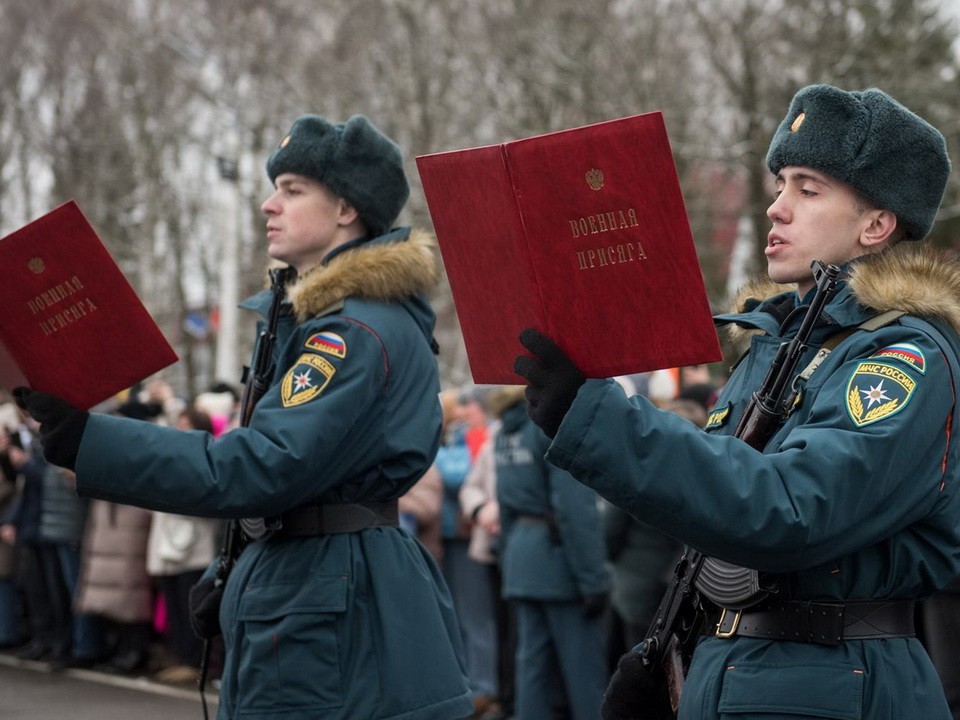 Будущие спасатели МЧС присягнули на верность Родине в Ногинске