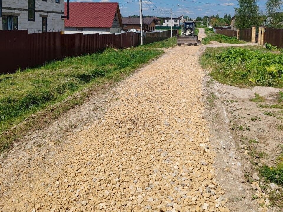 В деревнях Зинаевка, Новоселки, Собакино, Мельниково, Курапово отремонтировали дороги