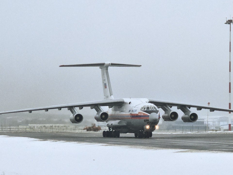 В Жуковском приземлился спецборт МЧС с выжившими в авиакатастрофе россиянами